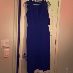 Lulu’s black fitted dress